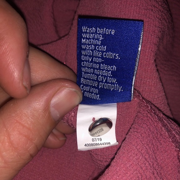 NWOT Coral top with keyhole back & collar - Picture 7 of 8